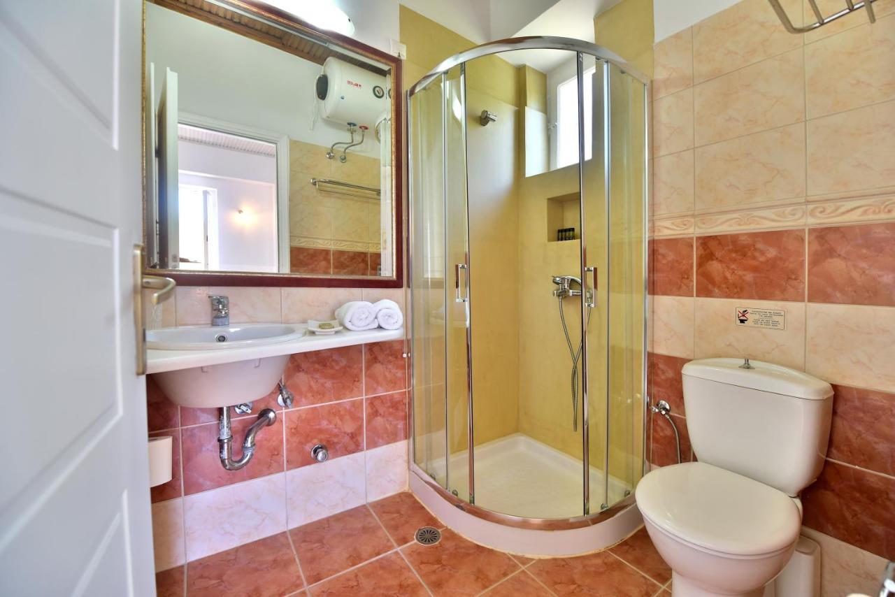 Mistral Hotel Đảo Hydra Ngoại thất bức ảnh
