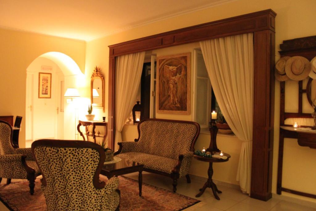 Mistral Hotel Đảo Hydra Ngoại thất bức ảnh