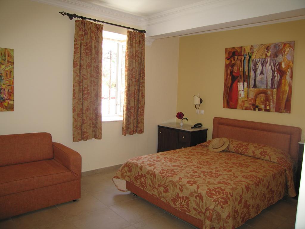 Mistral Hotel Đảo Hydra Ngoại thất bức ảnh